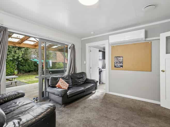 117 North Road, North East Valley