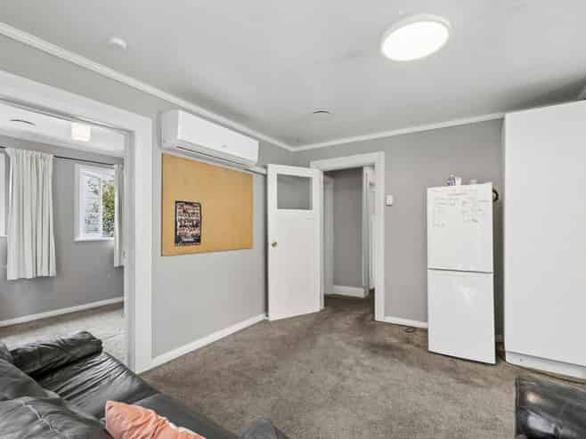 117 North Road, North East Valley