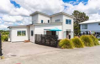 8 Cornwall Way, Mangawhai Heads