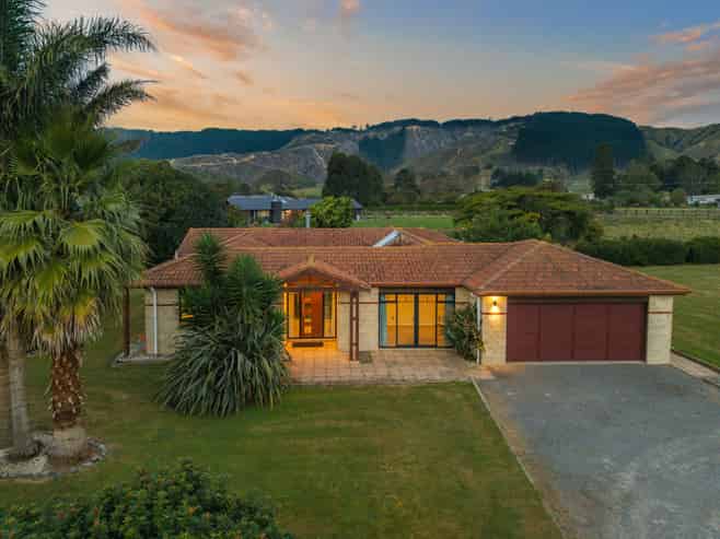 65 Pohutukawa Drive, LEVIN