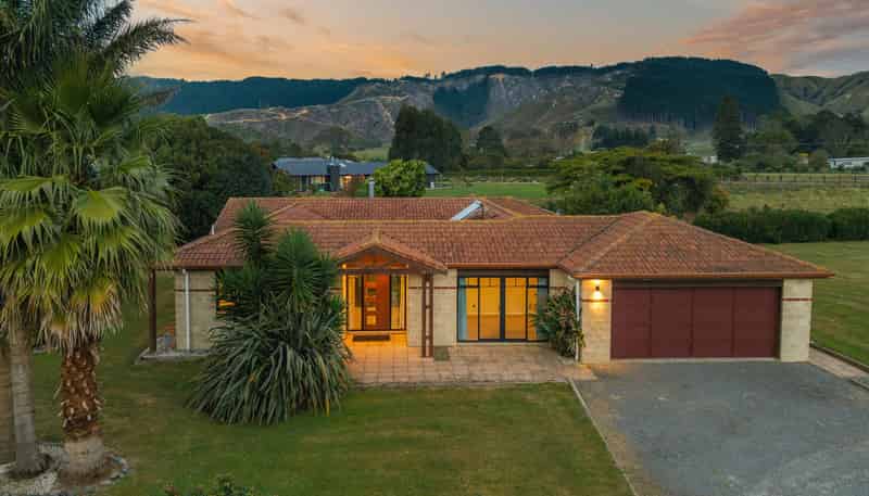 65 Pohutukawa Drive, LEVIN