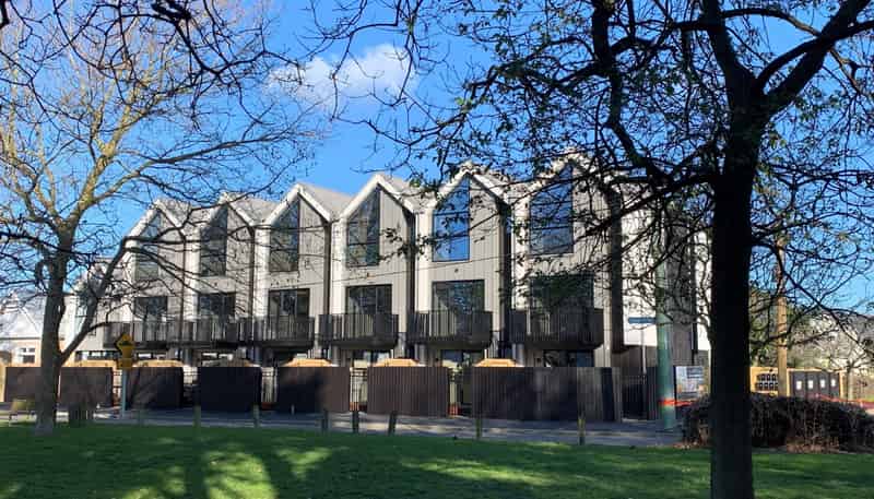 8/5 Ward Street, Addington