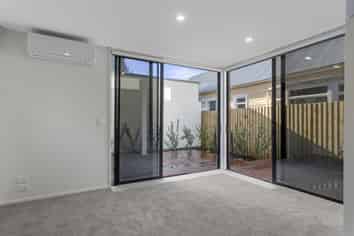 8/5 Ward Street, Addington