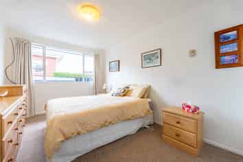 2/21 Oxford Street, West End