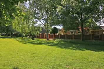 226 Memorial Avenue, Burnside