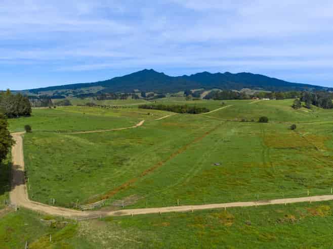 18 Hodgson Road, Te Pahu