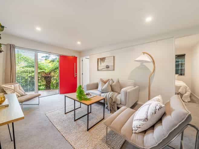 90 Blue Mountains Road, Pinehaven