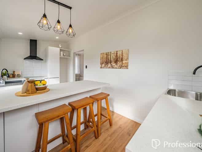 53 York Street, Moera