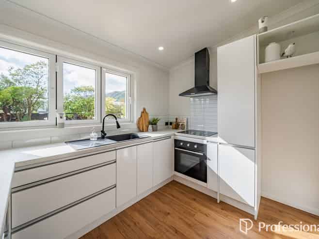 53 York Street, Moera