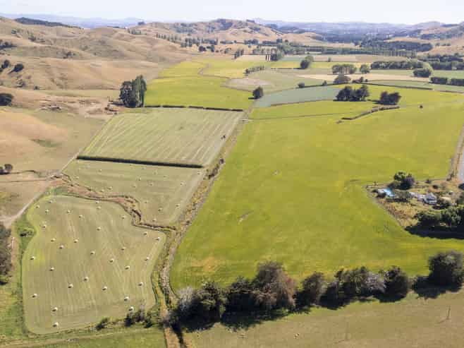 1231 Longbush Road, Carterton