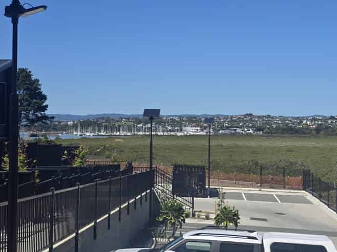 4/3 Firebrick Way, Hobsonville