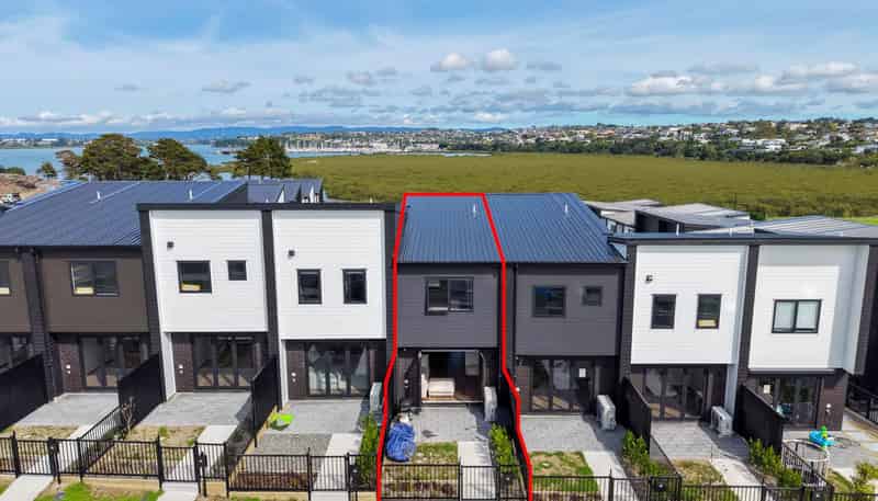 4/3 Firebrick Way, Hobsonville