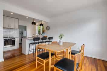 11 Cavendish Square, Strathmore Park
