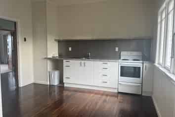 17A  Ranui Road, Stoke