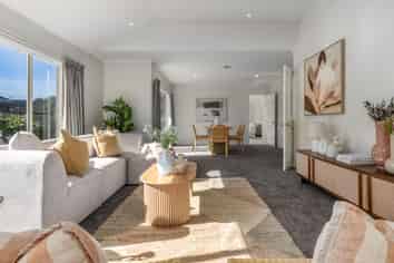 15 Runanga Grove, WAIKANAE