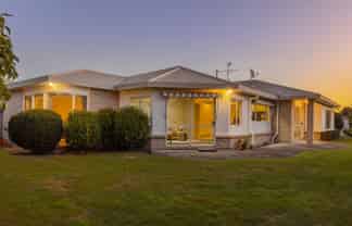 15 Runanga Grove, WAIKANAE