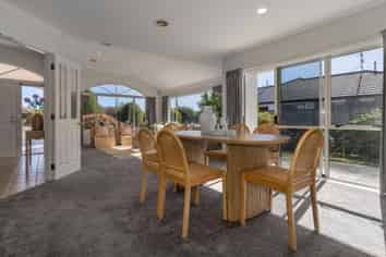 15 Runanga Grove, WAIKANAE