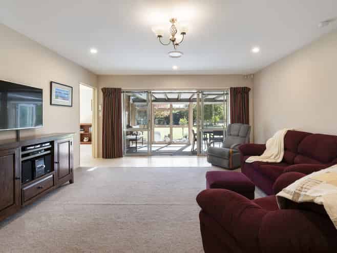 98 Polson Hill Drive, Aokautere