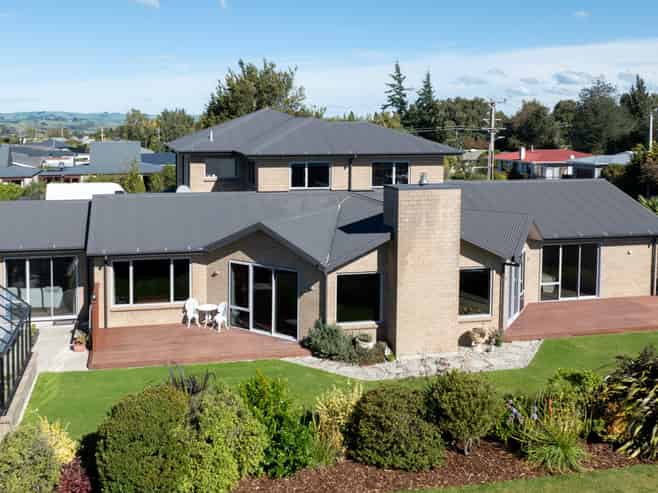 14-16 Takitimu Street, Gore