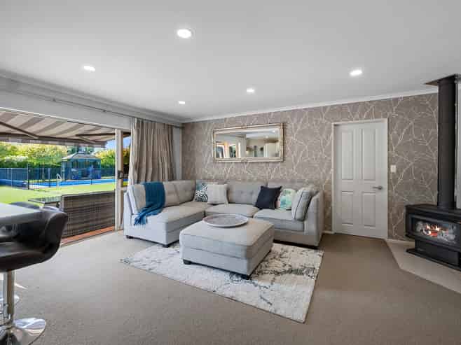 63 McGiven Drive, Ridgewood