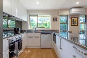 2/54 Heretaunga Square, Silverstream
