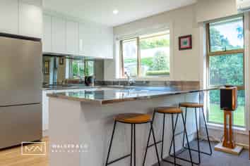2/54 Heretaunga Square, Silverstream