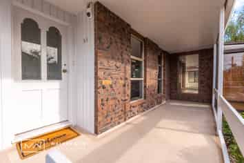 2/54 Heretaunga Square, Silverstream