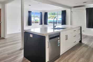 32 Becker Drive, Weymouth