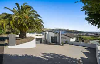 8 Valley View, Mount Pleasant