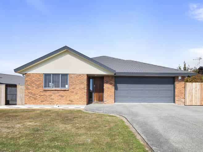 42 Peter Hall Drive, Kelvin Grove