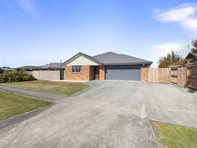 42 Peter Hall Drive, Kelvin Grove