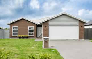 35 Arihi Crescent, Frimley