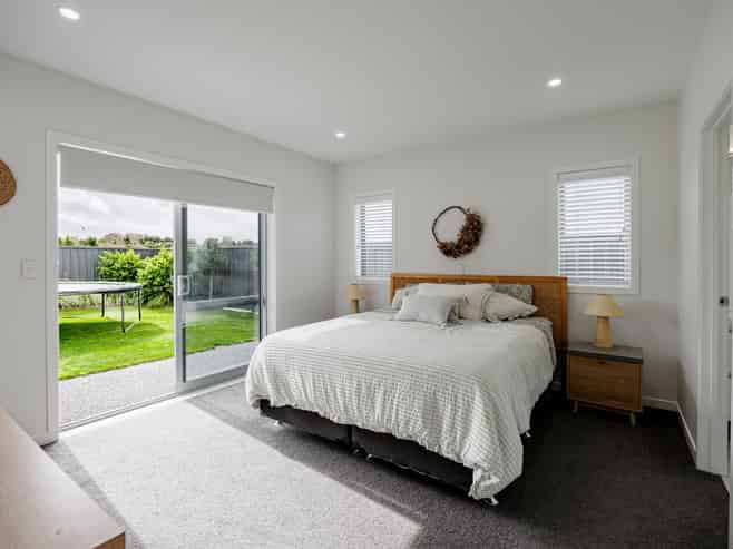 35 Arihi Crescent, Frimley