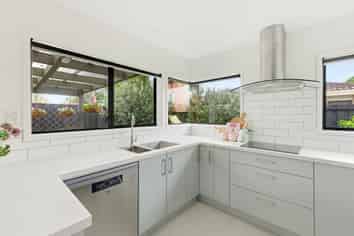 22 Romana Crescent, Papamoa