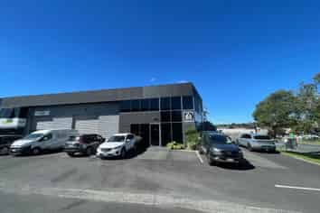 213 sqm Turn-Key Office / Warehouse 