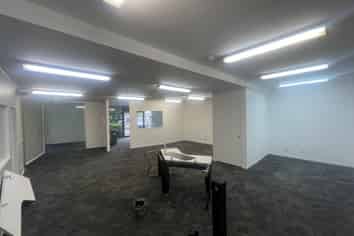 213 sqm Turn-Key Office / Warehouse 