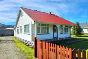 1385 State Highway 7, Stillwater