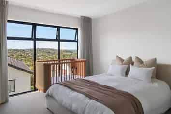 2/14 Eastwood Rise, Browns Bay