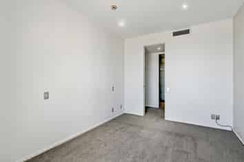 604/86 The Strand, Parnell