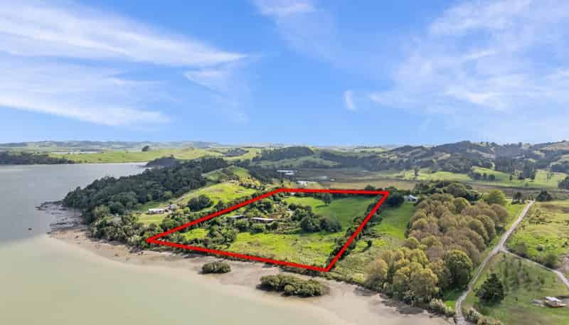417 Heatley Road, Whakapirau