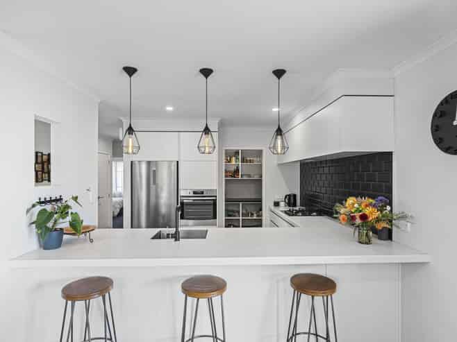 5 Cessna Lane, Glen Avon