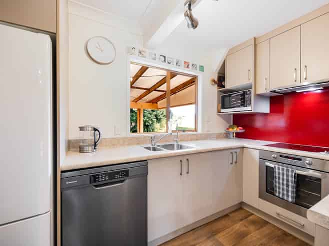 2/47 John Downs Drive, Browns Bay