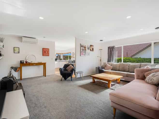 17 Matterhorn Crescent, Northpark