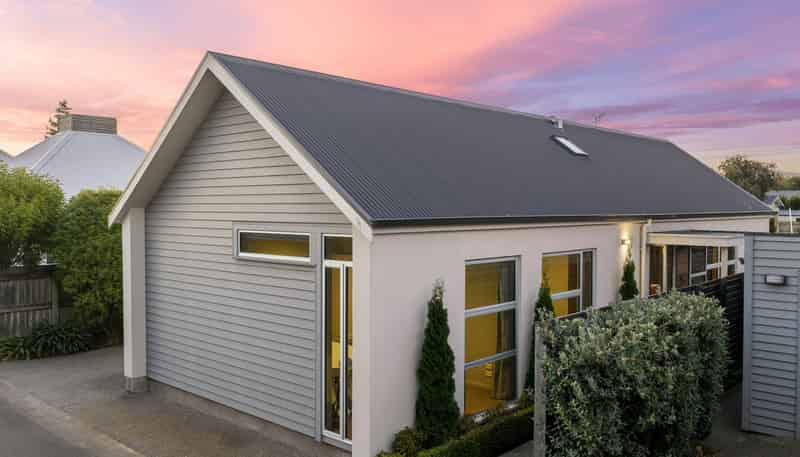 6 Adams Lane, Springlands