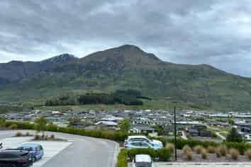 7/12 Twelfth Avenue, Lake Hayes Estate