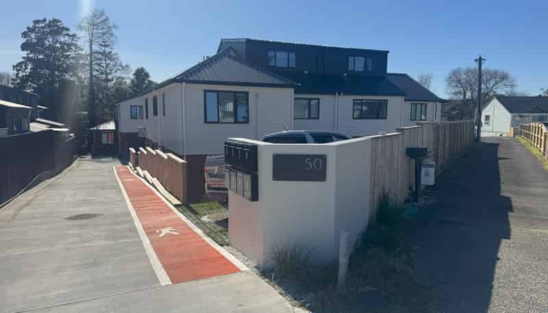 6/50 McLean Avenue, Papatoetoe