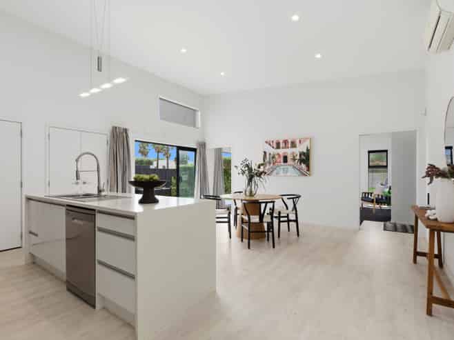 1330a Papamoa Beach Road, Papamoa