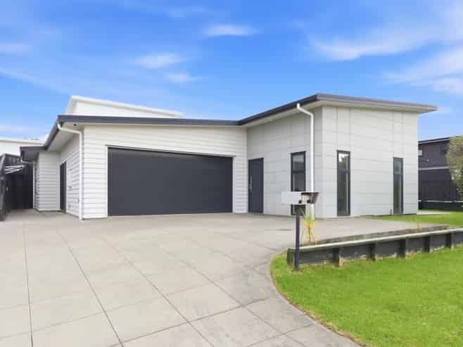1330a Papamoa Beach Road, Papamoa
