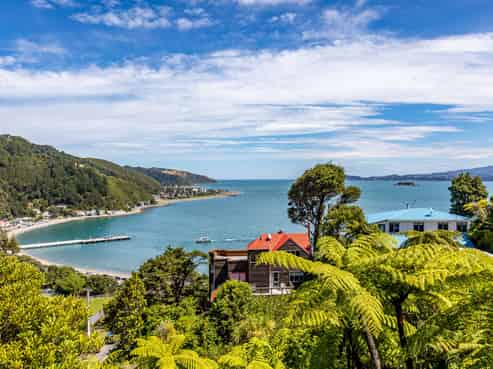 42 Ferry Road, Days Bay, Eastbourne