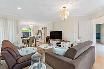 25 Bronte Place, Somerville